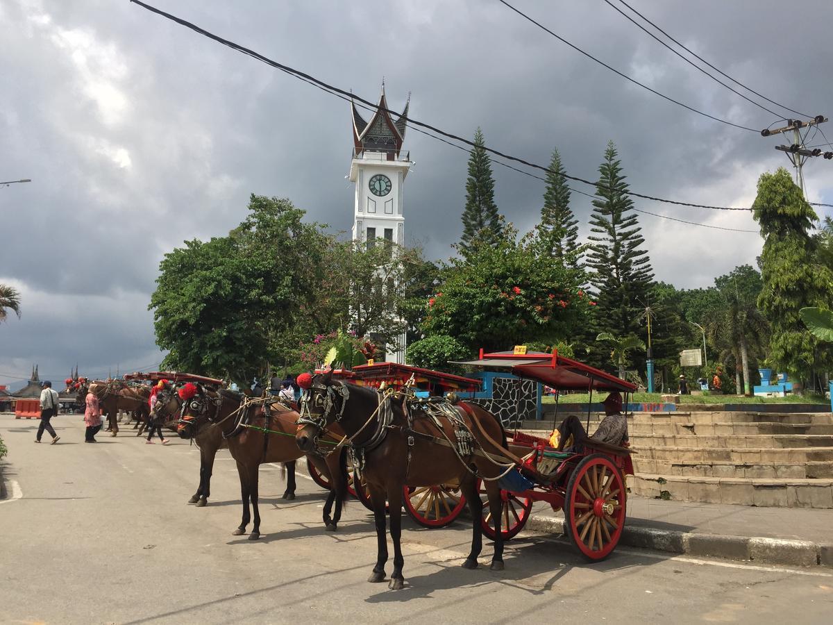 Astani Family Home Bukittinggi Exteriör bild
